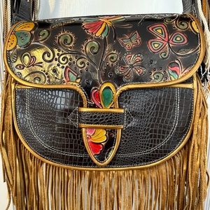 Gorgeous Ibiza leather bag with embossing and fringe